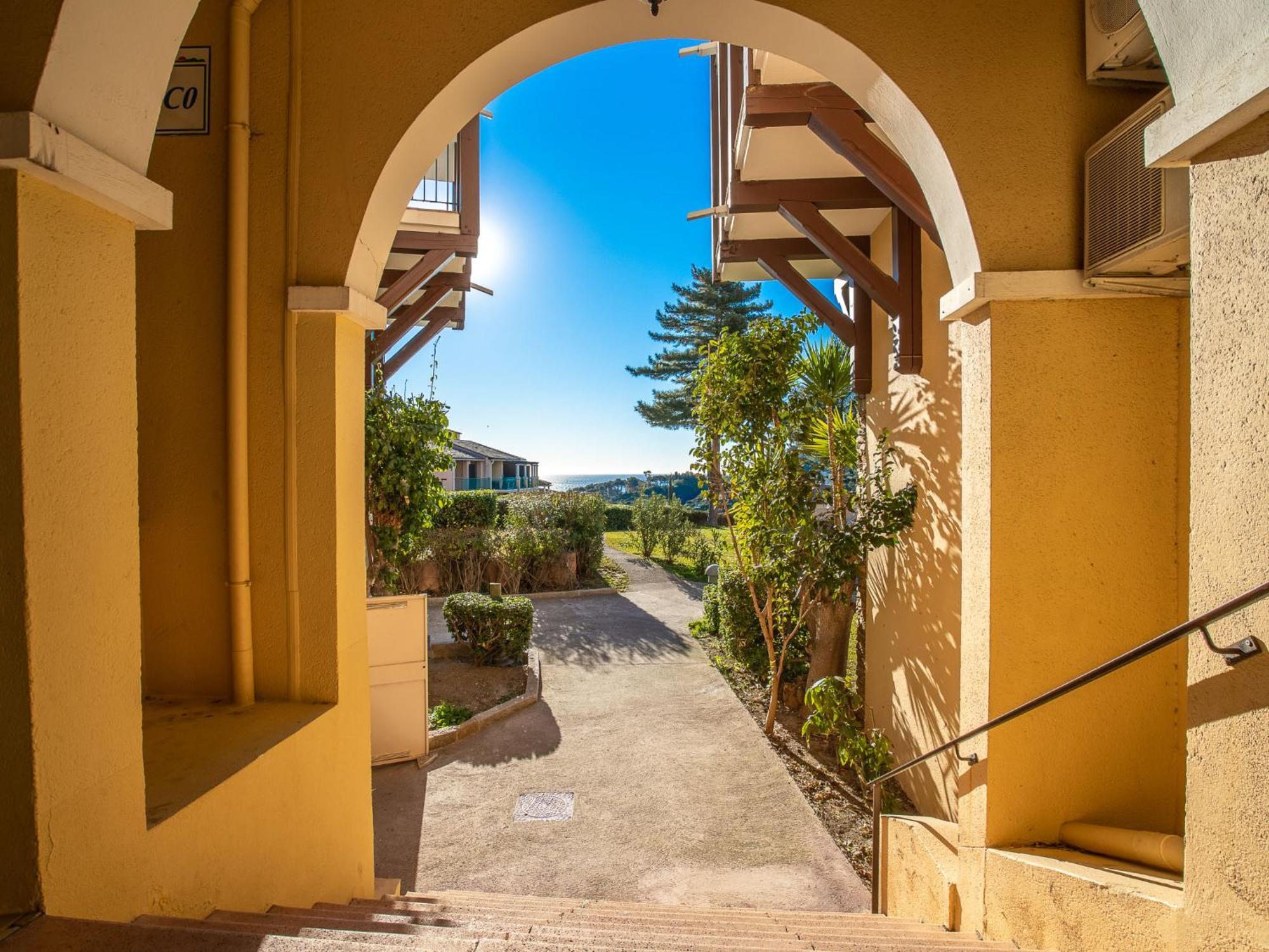 Apartment Village Cap Esterel - Le Village-81 By Interhome Saint-Raphaël Εξωτερικό φωτογραφία